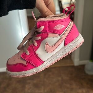 Toddler Nike Air Jordan Retro 1 Pink